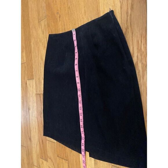 Clio Petites women's vintage black suede side zip back slit short skirt size 6 - Picture 8 of 8